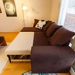 Rivitalokaksio 52m2 Sauna, Autokatospaikka, Pyykinpesukone, Ilmastointi Apartament