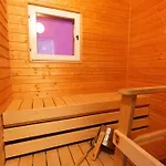 Rivitalokaksio 52m2 Sauna, Autokatospaikka, Pyykinpesukone, Ilmastointi Apartament *