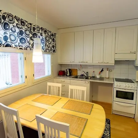Rivitalokaksio 52M2 Ilmastointi, Sauna, Autokatospaikka