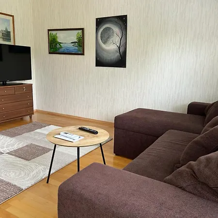 Rivitalokaksio 52M2 Ilmastointi, Sauna, Autokatospaikka *