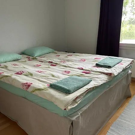 Rivitalokaksio 52m2 Sauna, Autokatospaikka, Pyykinpesukone, Ilmastointi