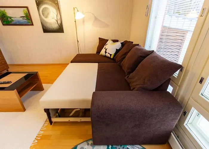 Rivitalokaksio 52m2 Sauna, Autokatospaikka, Pyykinpesukone, Ilmastointi Διαμέρισμα