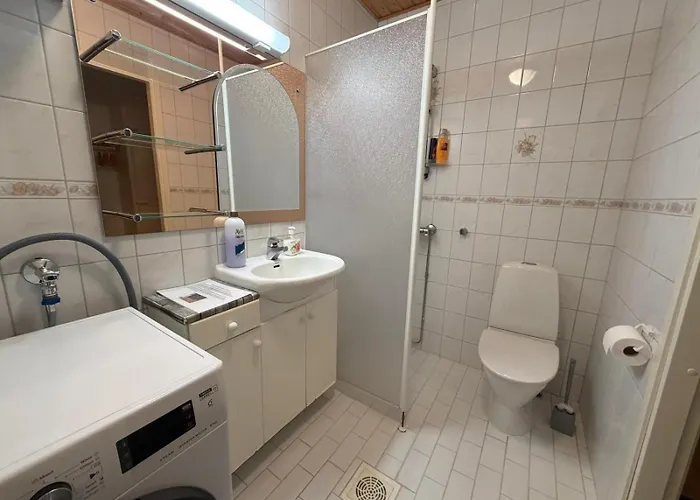 Rivitalokaksio 52m2 Sauna, Autokatospaikka, Pyykinpesukone, Ilmastointi Διαμέρισμα *