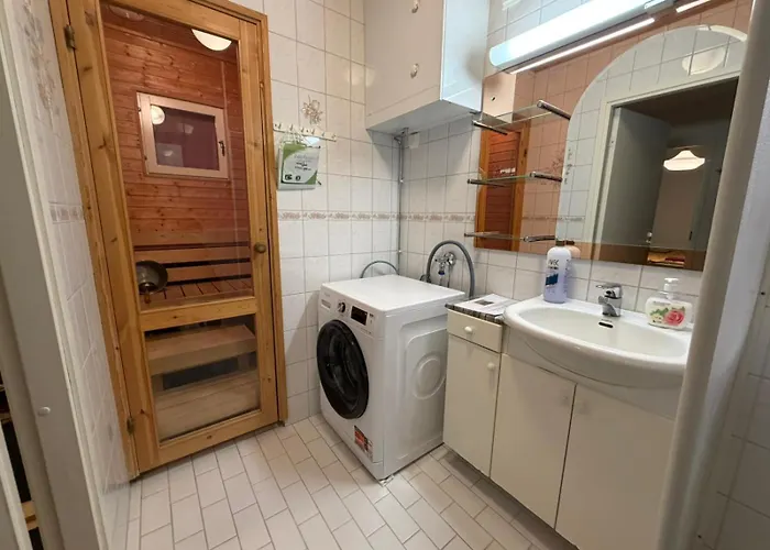 Rivitalokaksio 52m2 Sauna, Autokatospaikka, Pyykinpesukone, Ilmastointi Appartement